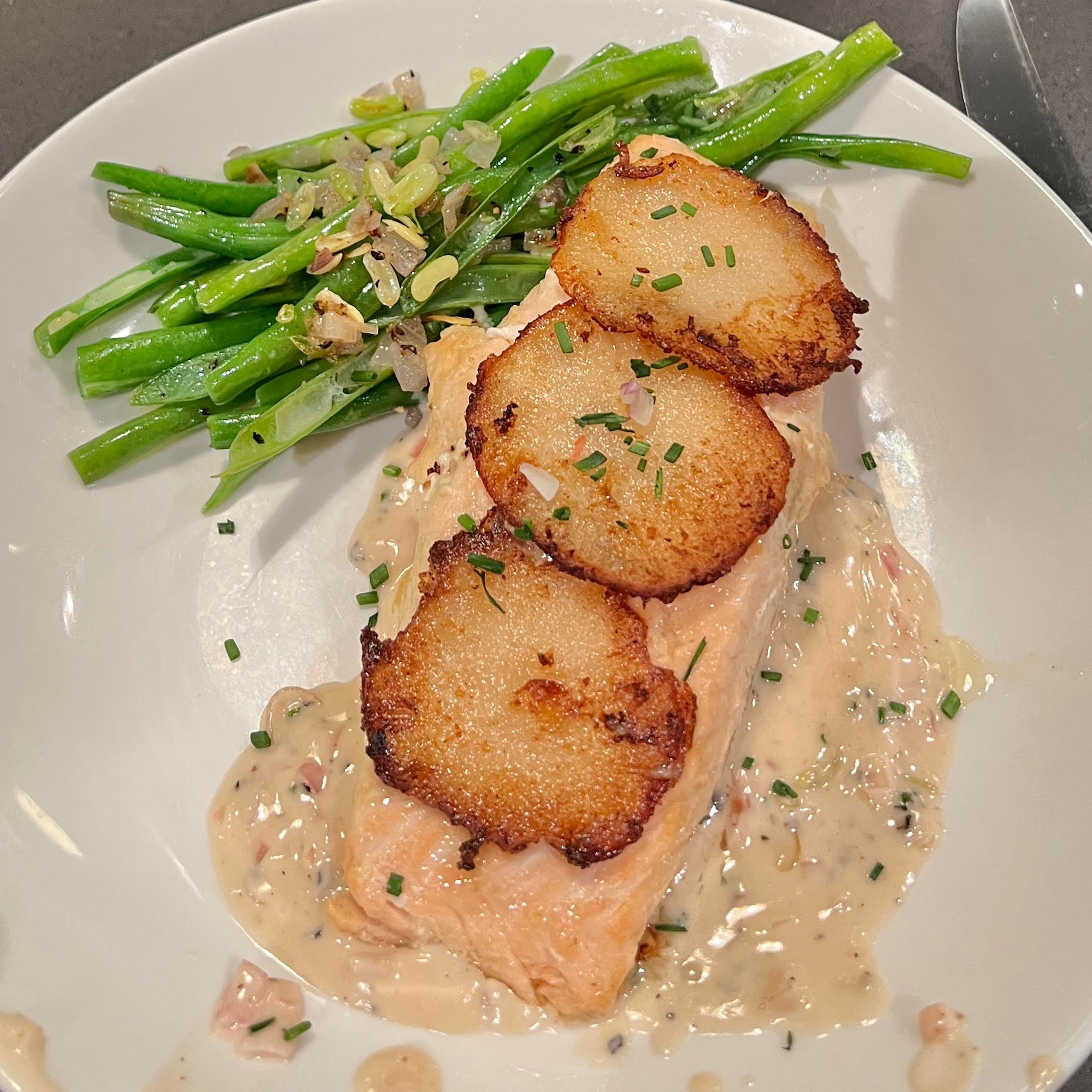 Potato-Crusted King Salmon, White Wine Butter Sauce, and Green Beans from Whisk Cooking Class